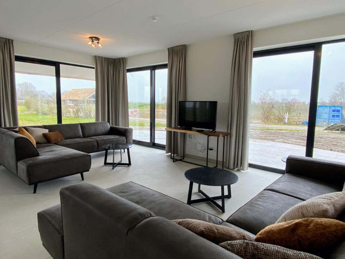 Zandbank Villa's *
