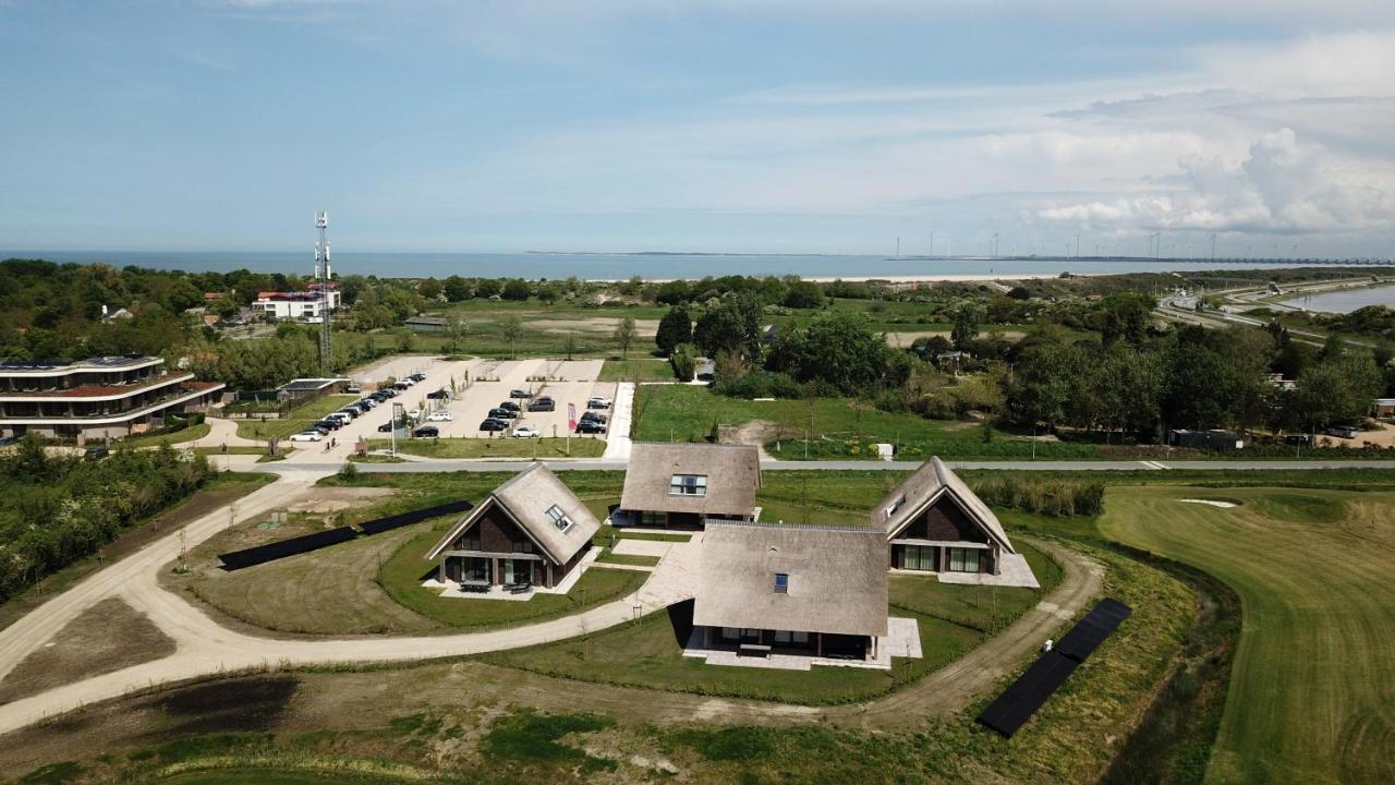 Zandbank Villa's Vakantiehuis