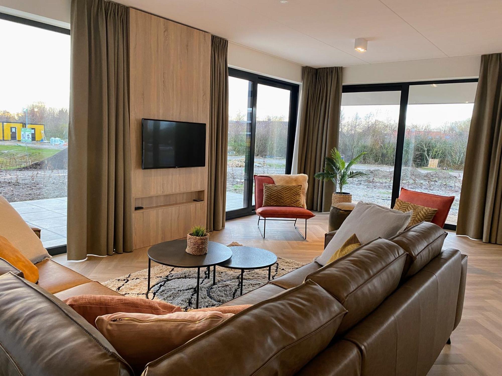 Zandbank Villa's Vrouwenpolder